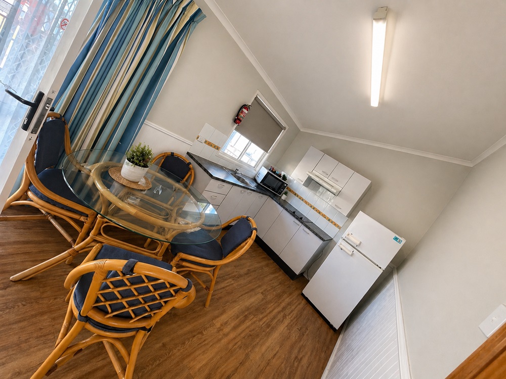 Cabin and Villa Accommodation The Entrance Cabin and Villa Accommodation The Entrance
