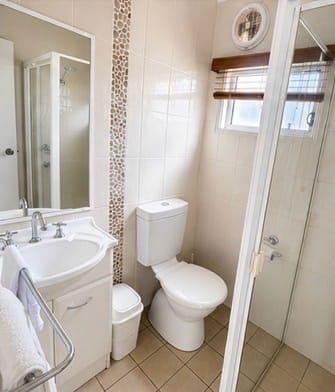 Tourist Accommodation The Entrance Tourist Accommodation The Entrance